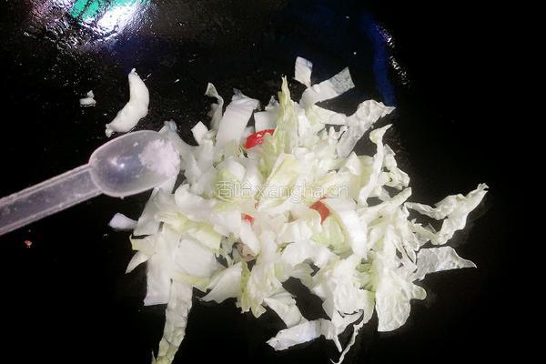 五花肉炒大白菜的做法图解4