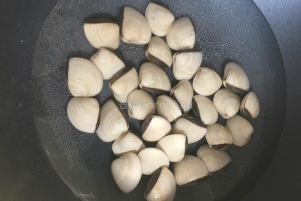 豆腐白贝汤的做法图解2