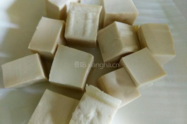 鲅鱼头炖豆腐的做法图解3