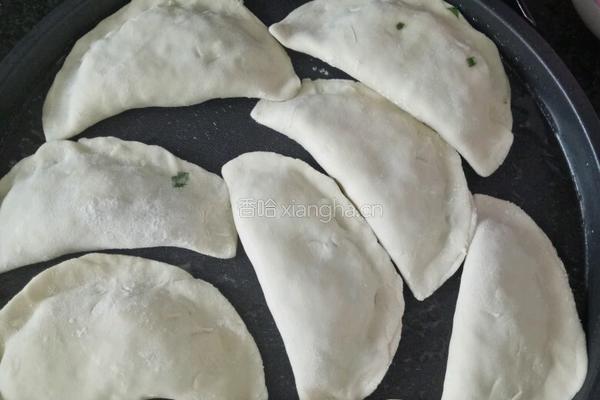 韭菜米饭盒子的做法图解5