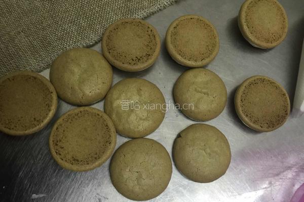 绿茶马卡龙的做法图解7