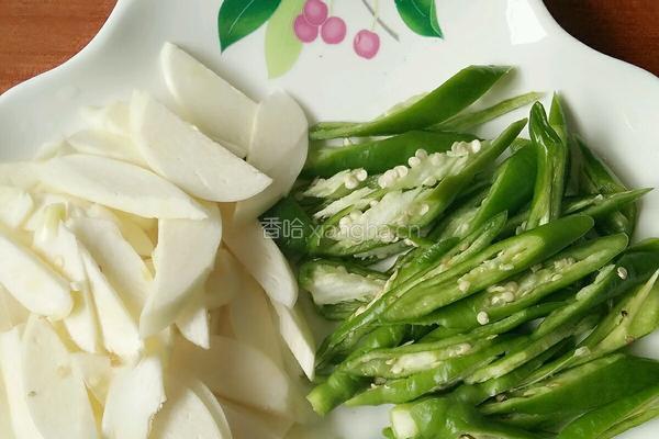香辣高笋炒腊牛肉的做法图解3
