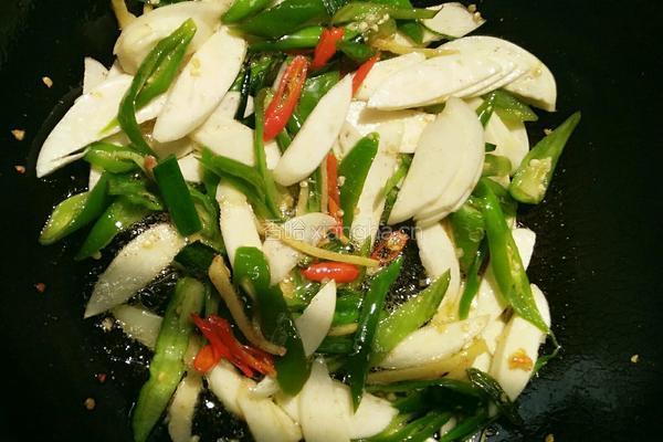 香辣高笋炒腊牛肉的做法图解5