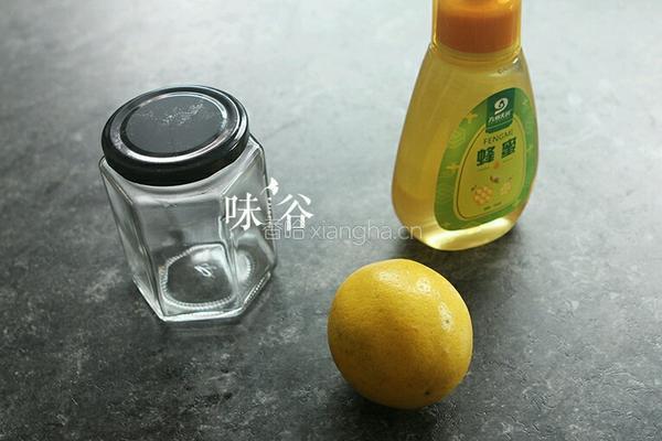 蜂蜜泡柠檬的做法图解1