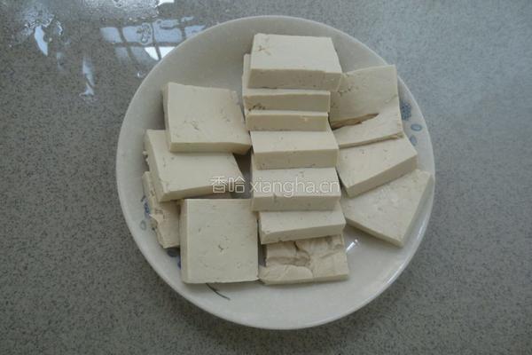 海带结烧豆腐的做法图解2