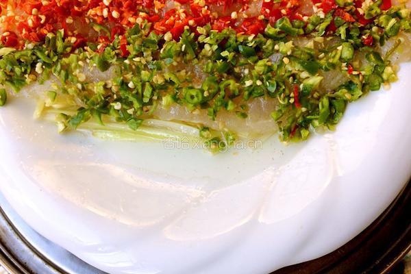 剁椒蒸白鱼的做法图解7