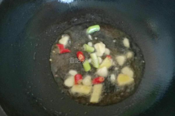 排骨焖苦瓜的做法图解3