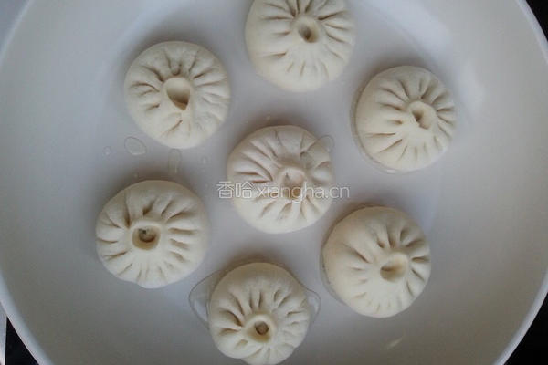 上海小笼汤包的做法图解12