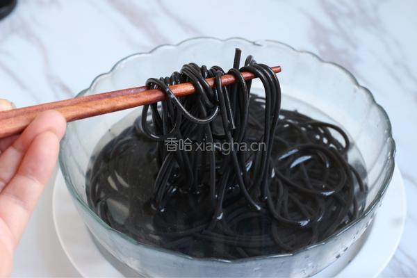 墨鱼意面的做法图解4