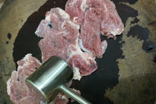 干煎牛排配红酒汁的做法图解2
