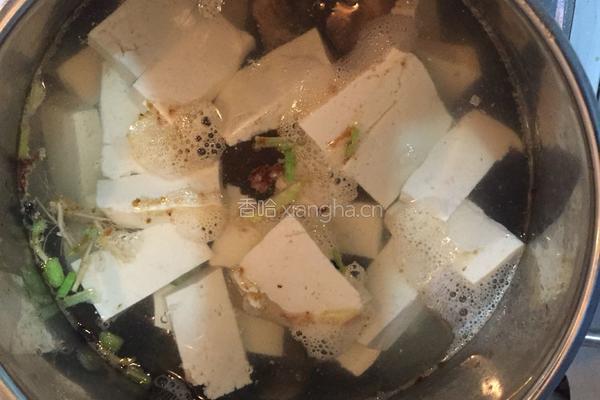 黄骨鱼豆腐汤的做法图解2