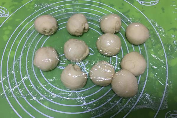 豆沙面包的做法图解9