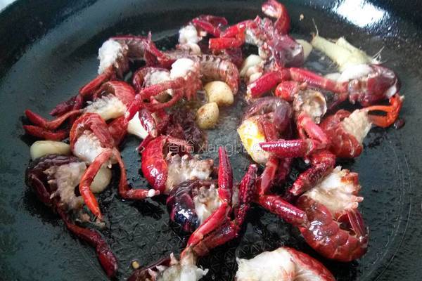 油爆大龙虾的做法图解9