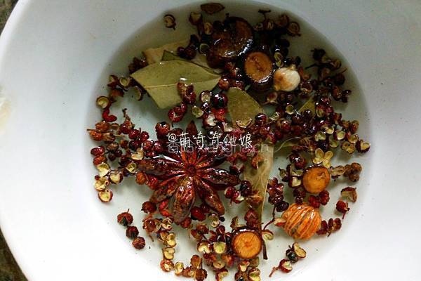 重庆麻辣烤鱼的做法图解4