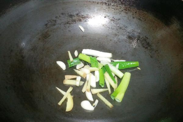 葱烧土豆条的做法图解9