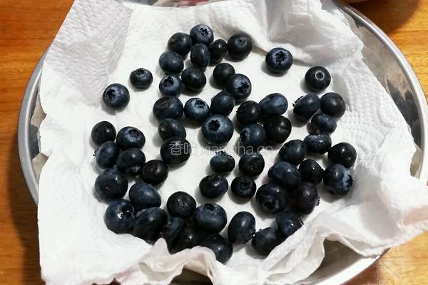 蓝莓果酱的做法图解3