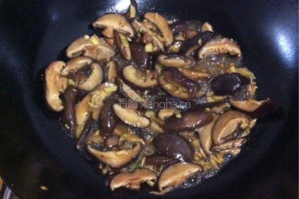 香菇炒青菜的做法图解4