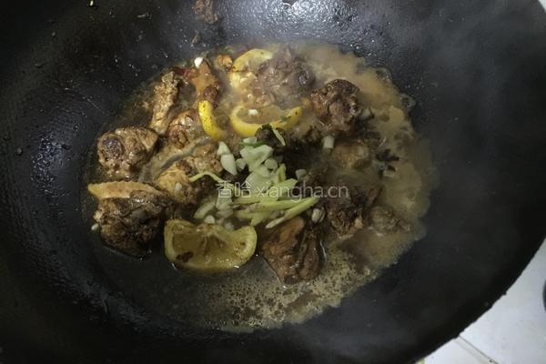 生炒柠檬鸭的做法图解7