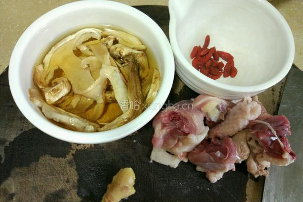炖土鸡的做法图解1