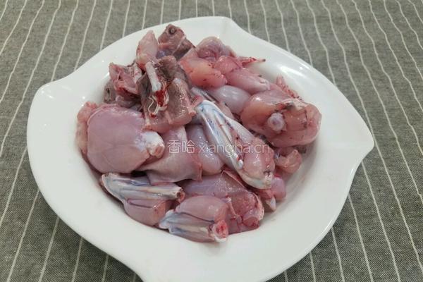 香辣田鸡的做法图解1