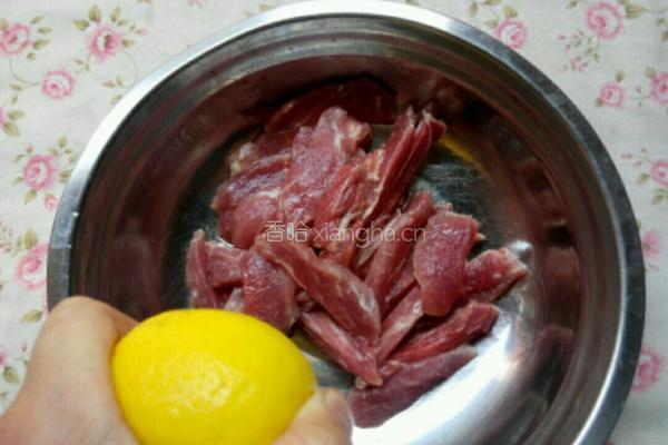 肉汤的做法图解1