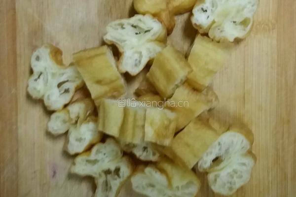 木耳炒油条的做法图解2