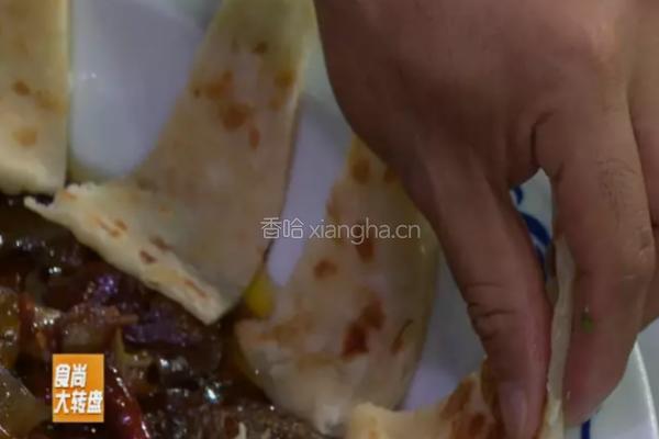 CCTV7食尚大转盘《鱼头泡饼》的做法图解7