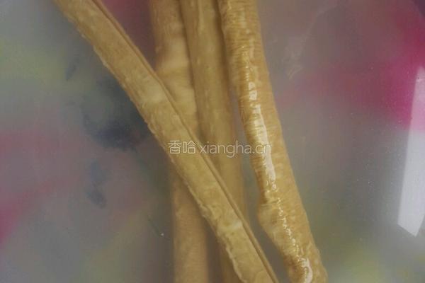卤豆棒的做法图解1