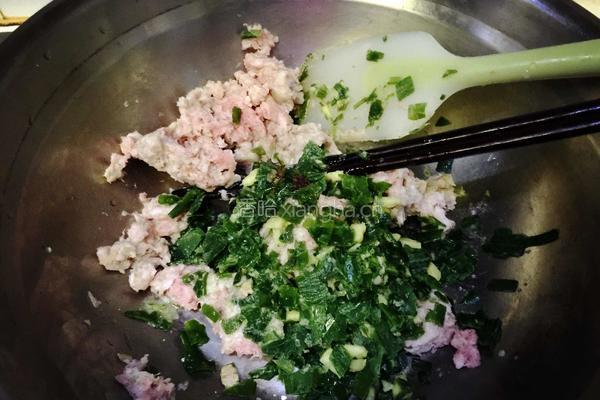 玉米面酸菜团子的做法图解4