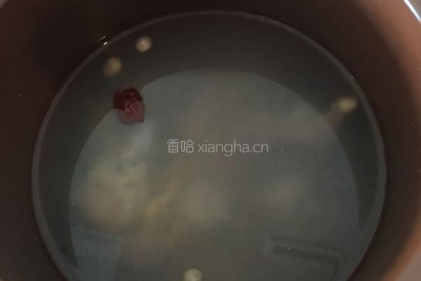 黄豆炖猪脚汤的做法图解4