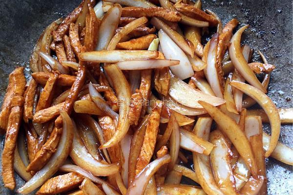 洋葱炒鸡胸肉的做法图解5