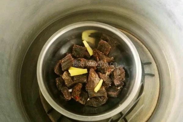 爆炒牛肉干的做法图解2