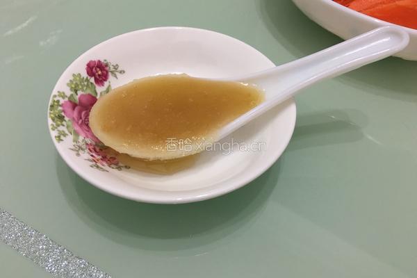 胡萝卜玉米蜂蜜汁的做法图解2