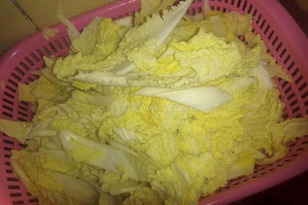大白菜炖粉丝的做法图解1