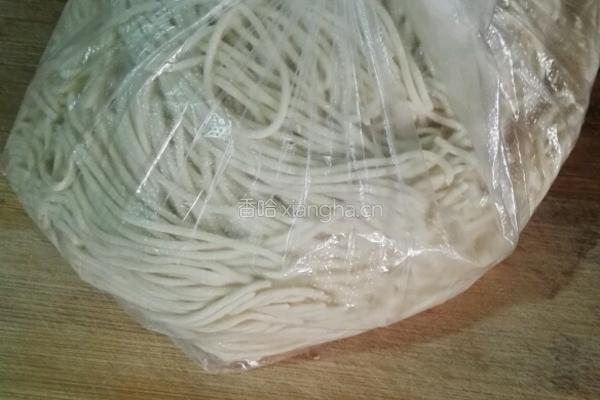 豆角焖面的做法图解3