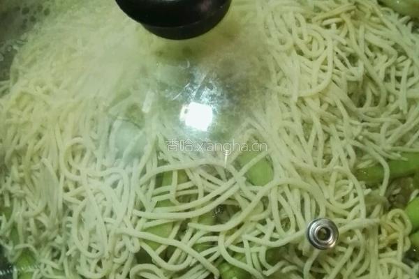豆角焖面的做法图解6
