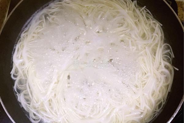 葱油拌面的做法图解3
