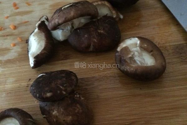 猪肉饺子的做法图解2