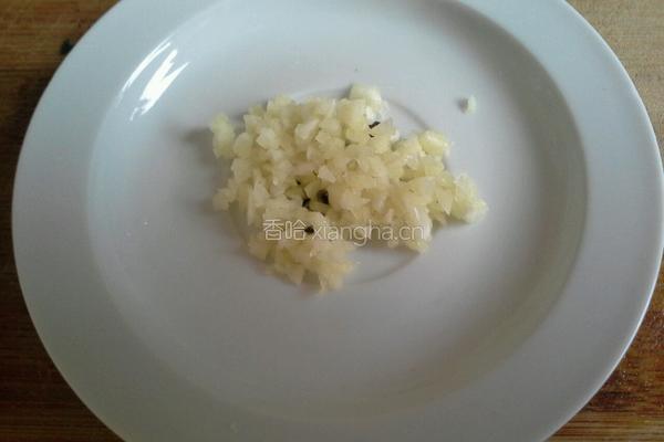 拌紫苏的做法图解1