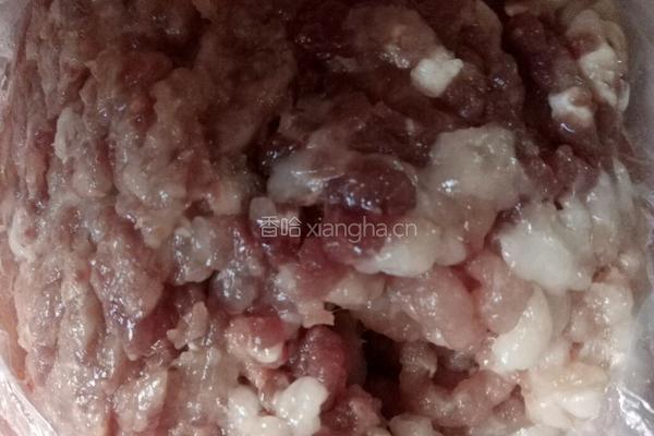 香菇虾肉饺的做法图解2