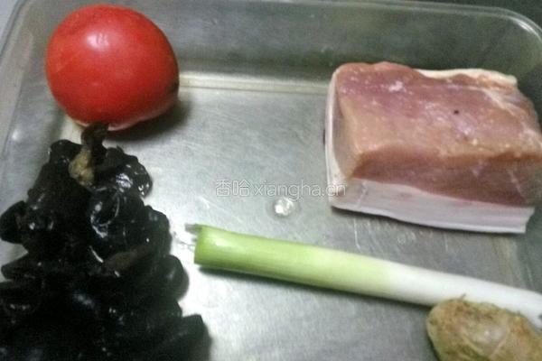 酸汤小酥肉的做法图解1