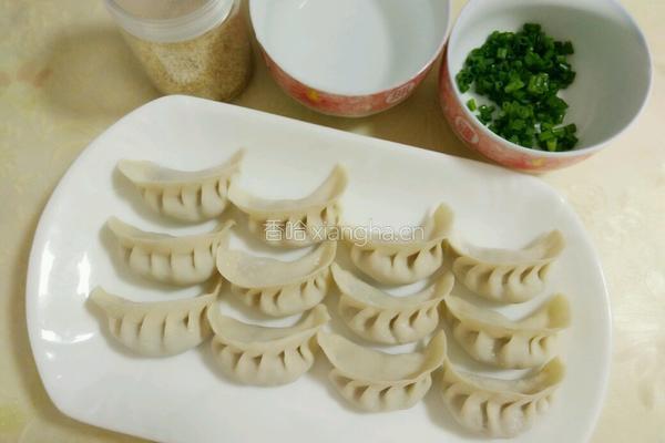 电饼铛煎饺的做法图解1