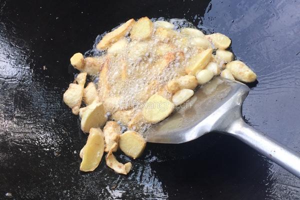 药膳甘蔗炆羊肉的做法图解2