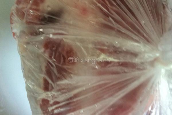 小馄饨（猪骨瑶柱汤底）的做法图解1