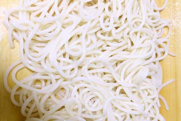 厦门特色小吃——沙茶面的做法图解7