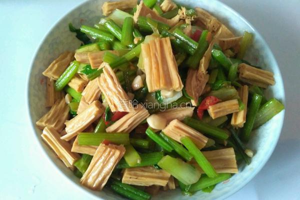 芹菜炒腐竹的做法图解7