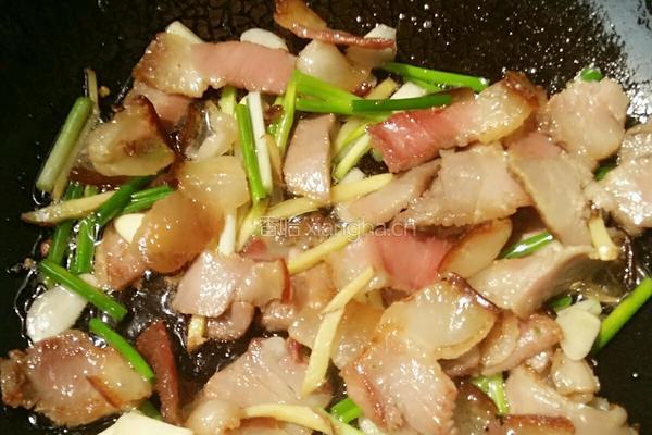 虎皮煎椒炒腊肉的做法图解5