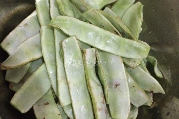 炸梅豆的做法图解1