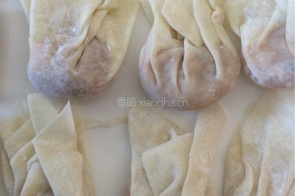 孜然香煎馄饨的做法图解1