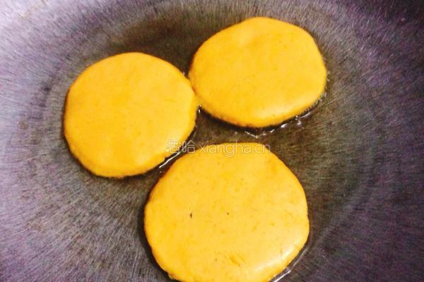 豆沙南瓜饼的做法图解8